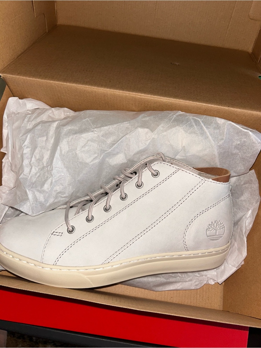 Timberland Off-White Leather Chukka